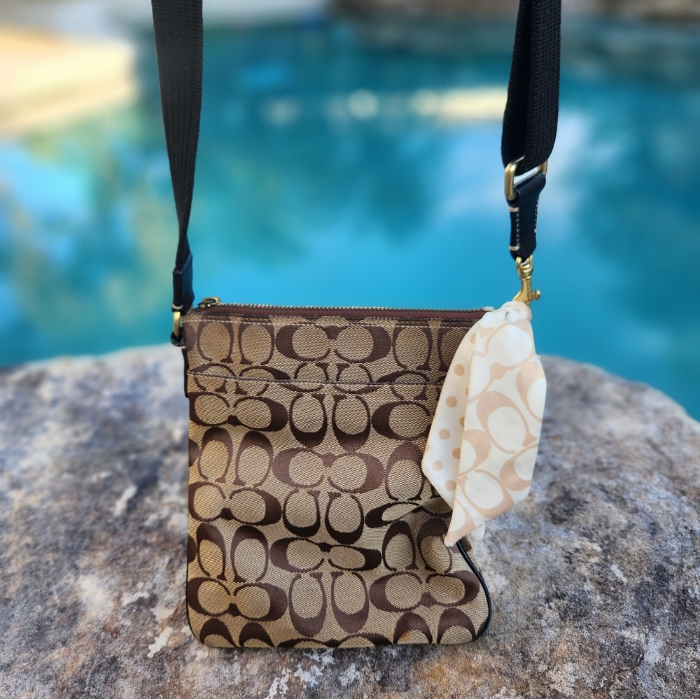 Coach Signature C Penelope Crossbody Purse Bag - Picture 9 of 9